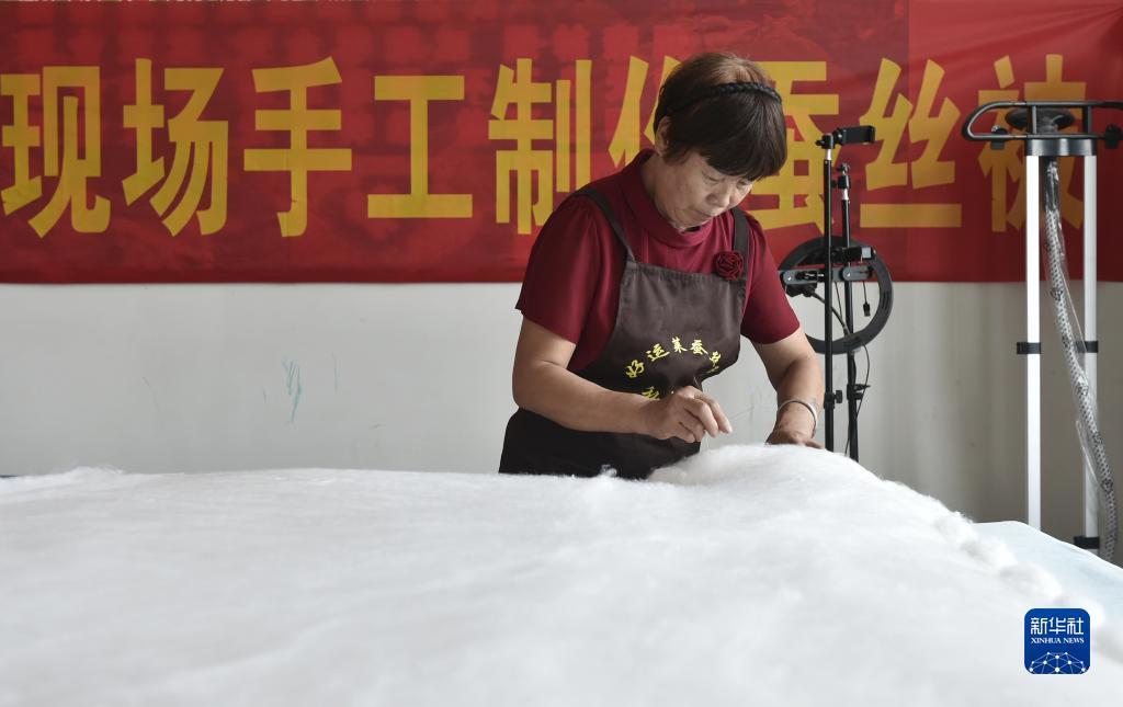 尊亿娱乐